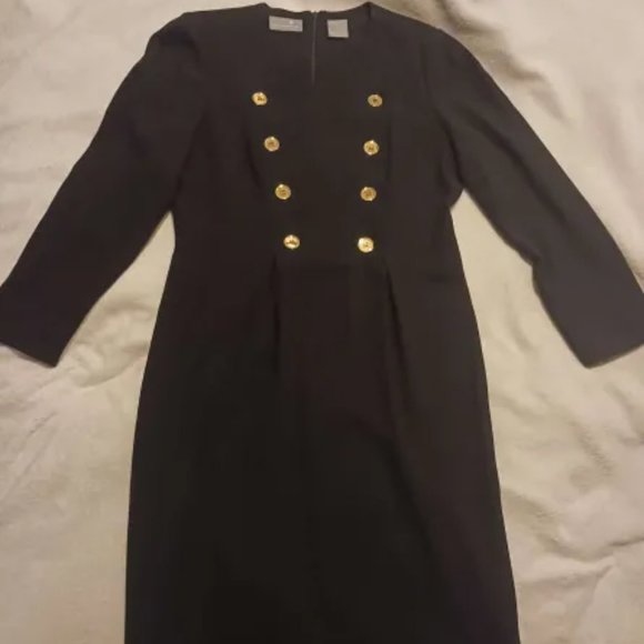 Womans's Dress - Picture 4 of 8